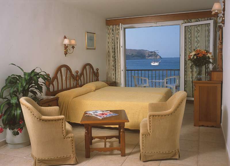 Mar Azul Pur Estil Hotel & Spa (Adults Only) 칼라 라트자다 외부 사진