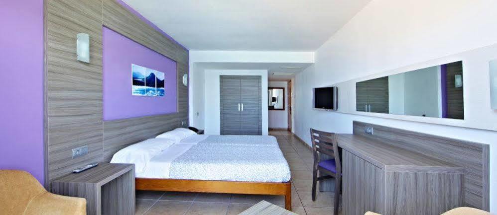 Mar Azul Pur Estil Hotel & Spa (Adults Only) 칼라 라트자다 외부 사진